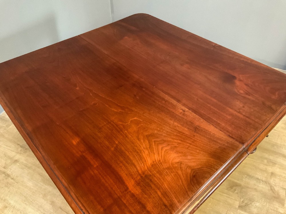 A Victorian Mahogany Extending Dining table seats 10 View XIII
