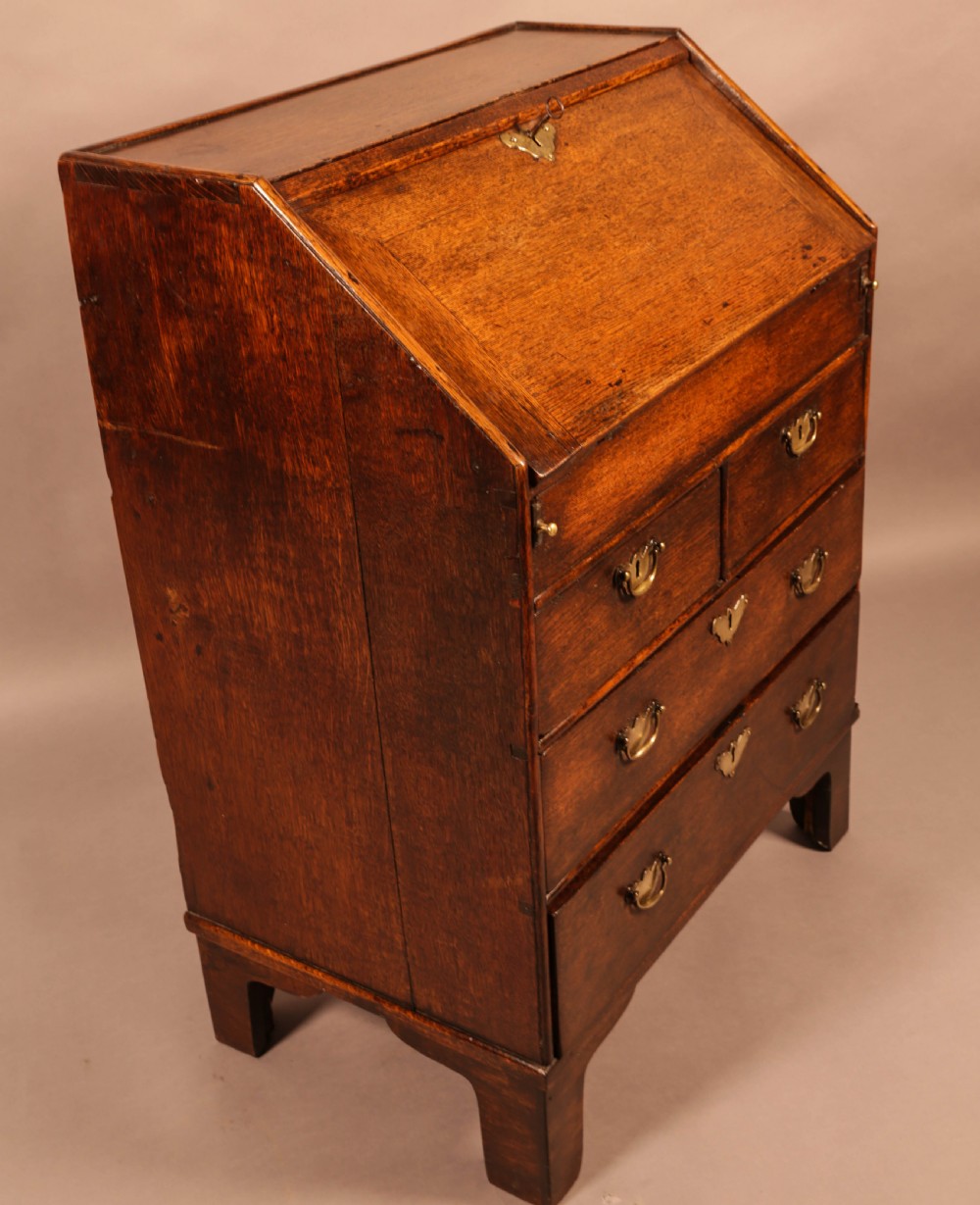 Early 18th century Writing Beurau in Oak 2ft 3 inches width View III