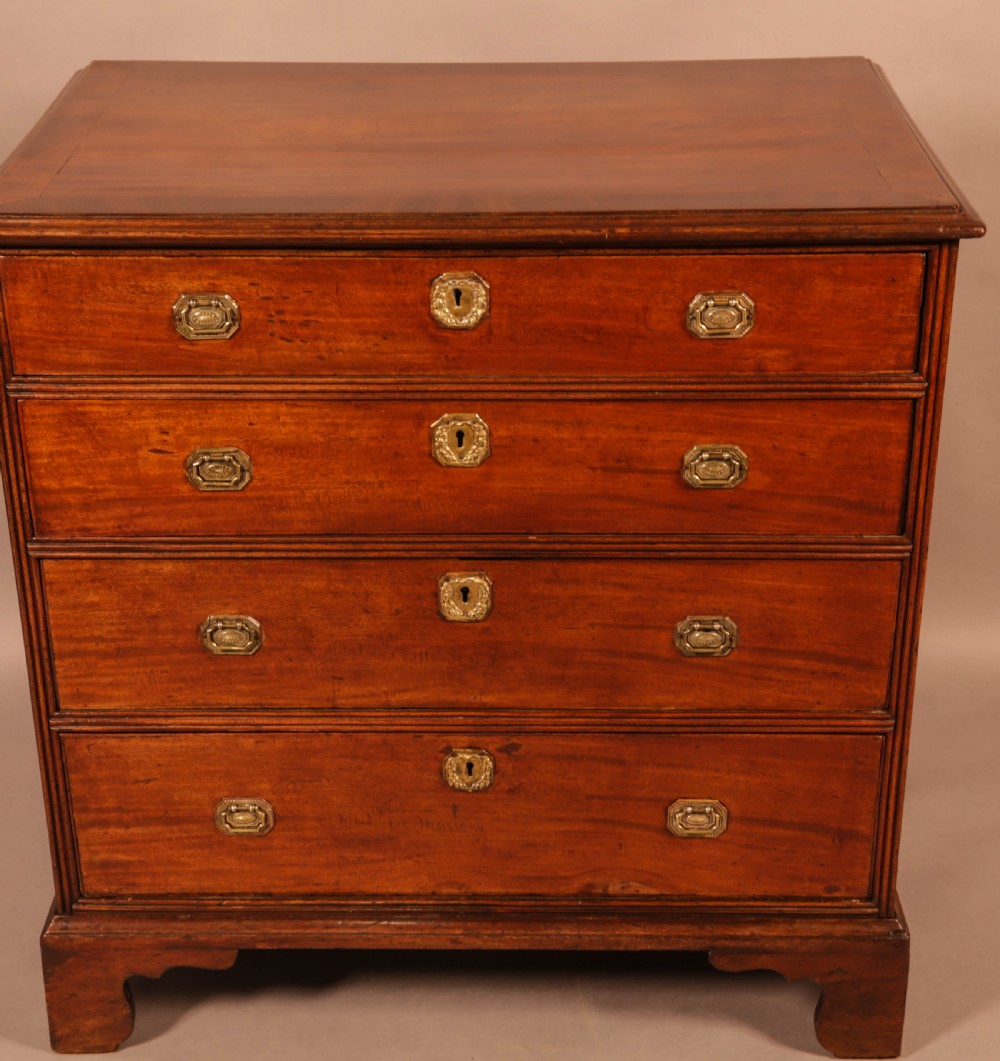A Small 18th century Mahogany Chest of Drawers View VI