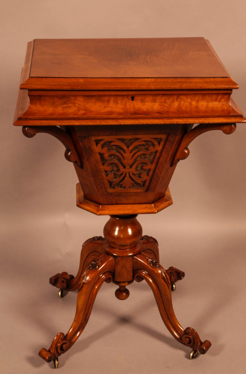 A Victorian Ladies Sewing Table Walnut Super Quality