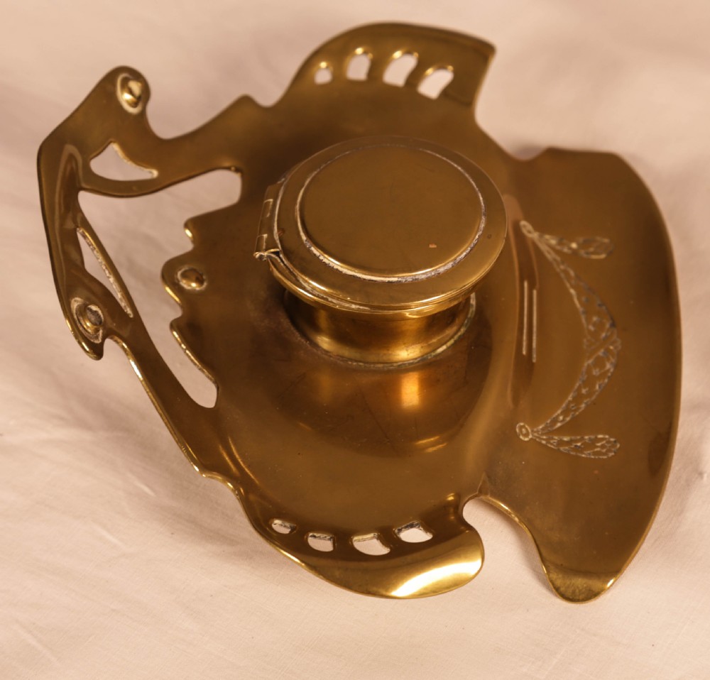 An Art Neuvaux Inkwell in Brass View VI