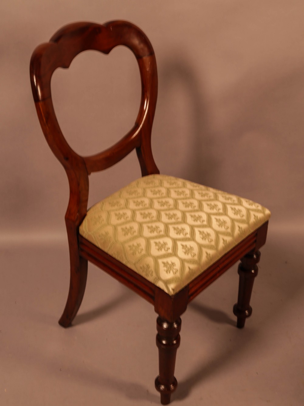 A Good set of 12 Victorian Mahogany Balloon Back dining chairs View VIII