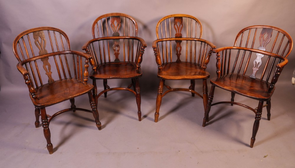 Near Matching set of 4 Windsor chairs Rockley View II