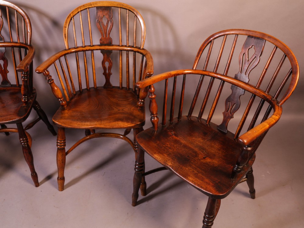 Near Matching set of 4 Windsor chairs Rockley View IV