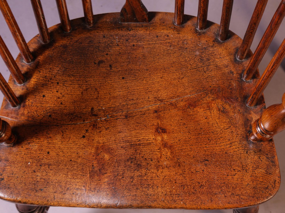 Near Matching set of 4 Windsor chairs Rockley View VIII
