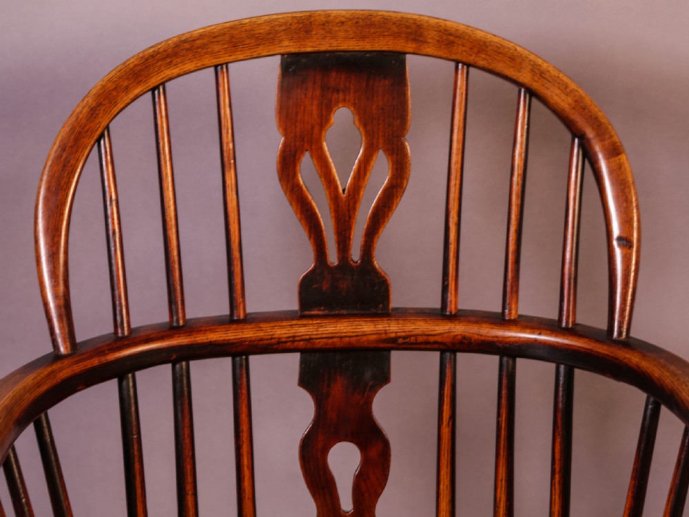 Near Matching set of 4 Windsor chairs Rockley View XIV