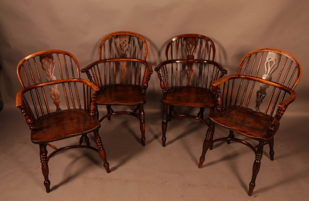 A Set of 4 Yew Tree Windsor Chairs Rockley Workshop