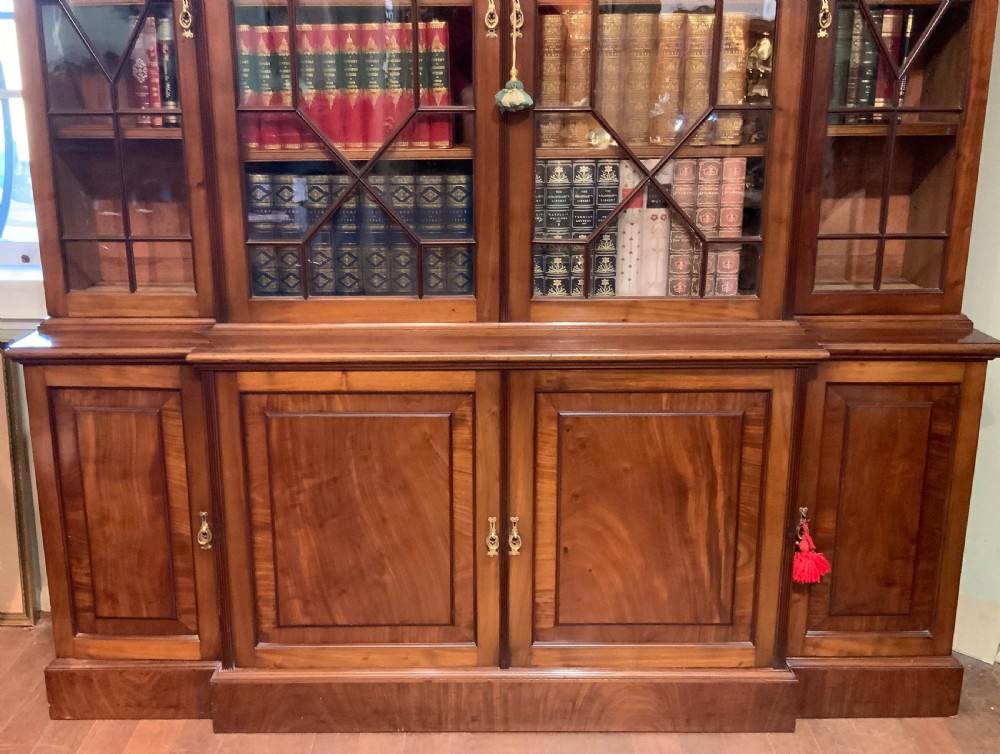 A Late Victorian Mahogany 4 Door Library Bookcase View VII