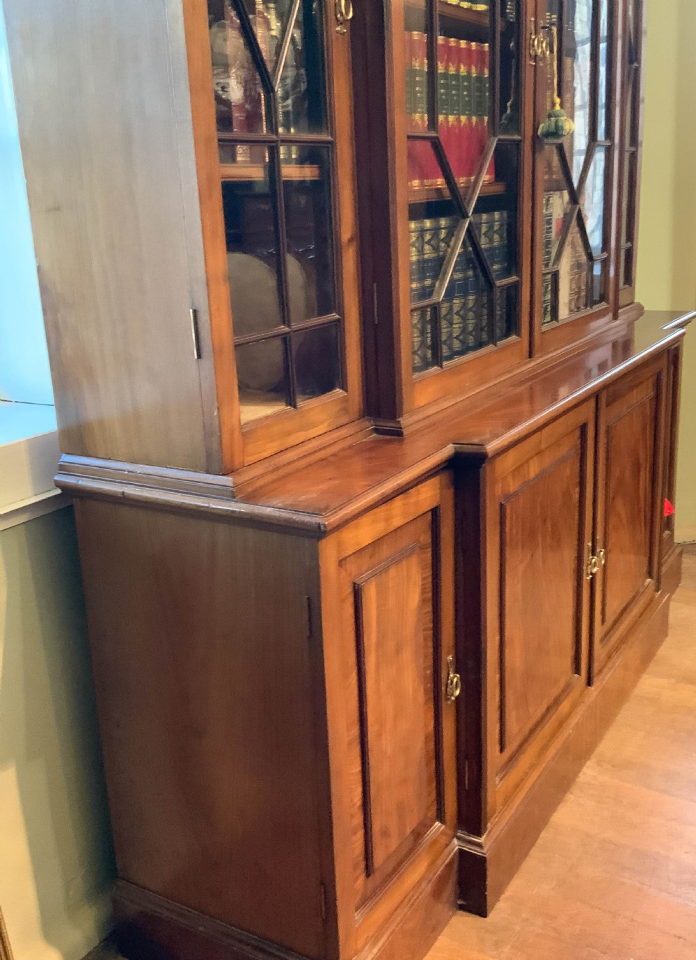 A Late Victorian Mahogany 4 Door Library Bookcase View XIV