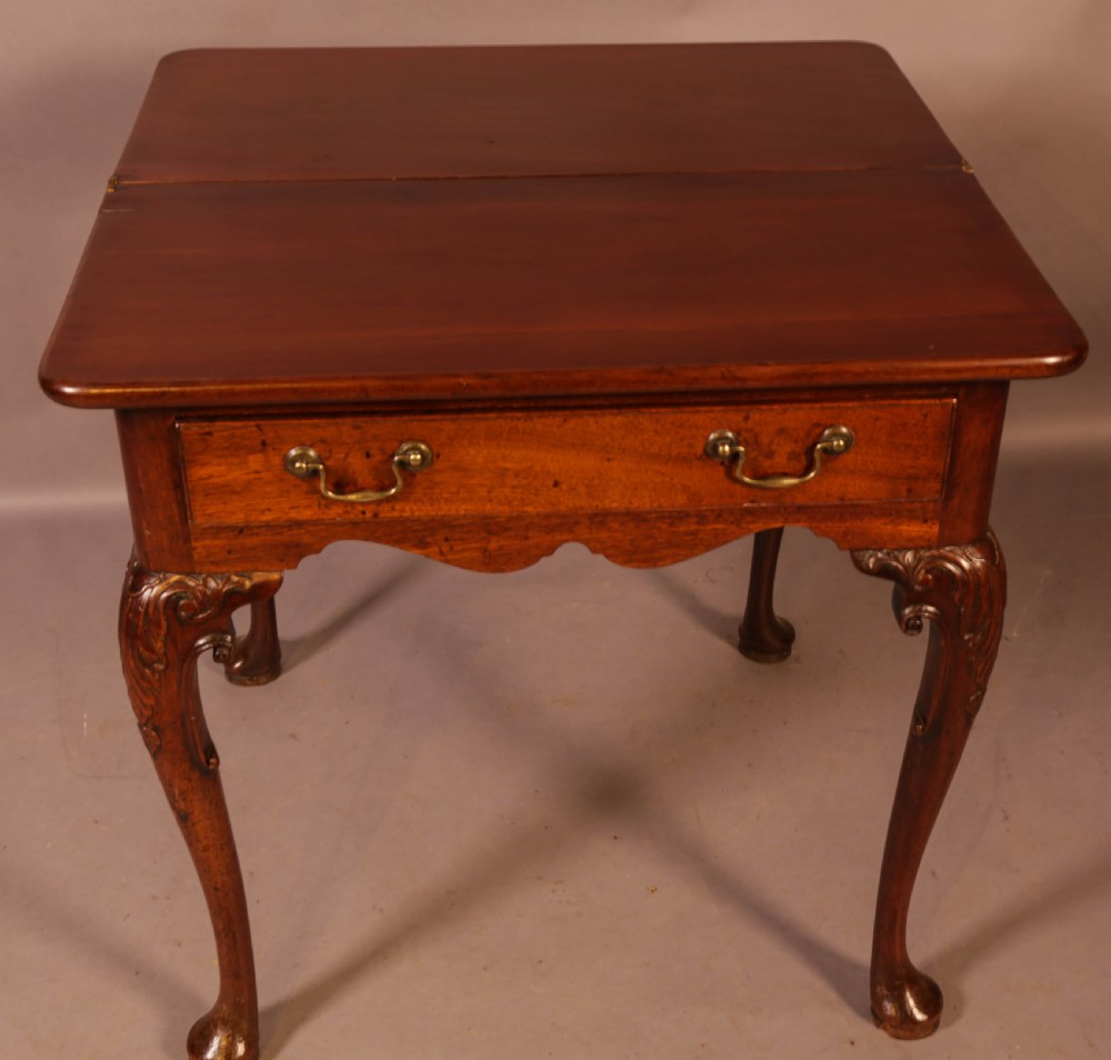 A George II Tea Table Cabriole legs carved knee View VI