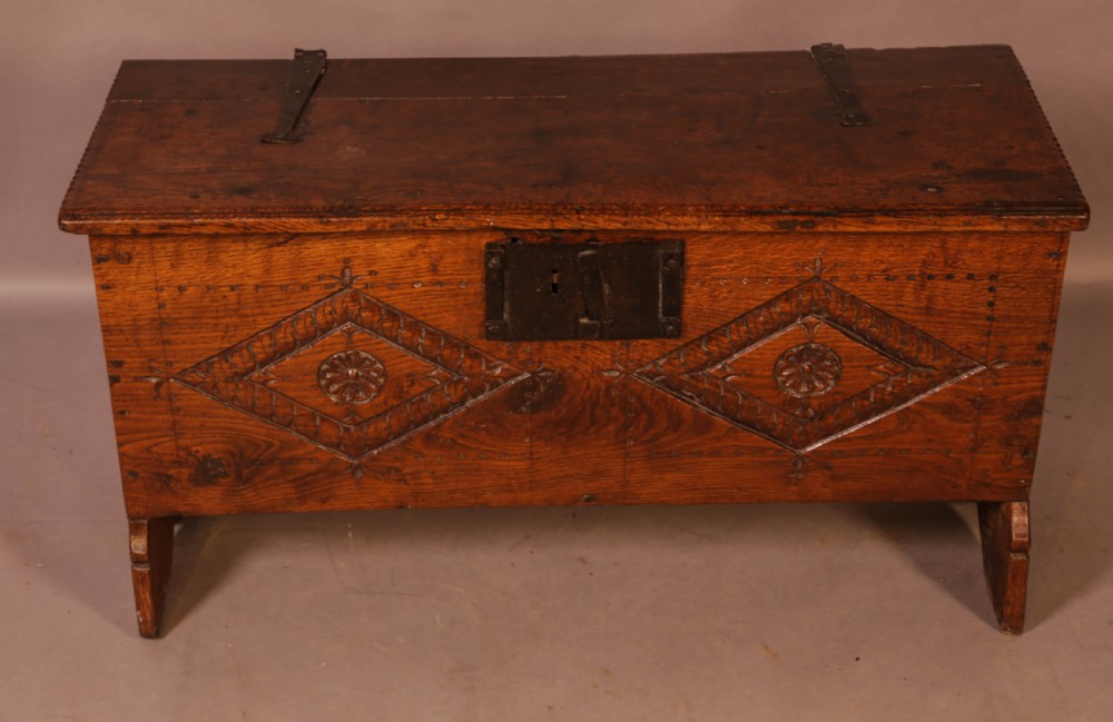 A 17TH CENTURY 5 PLANK COFFER View II