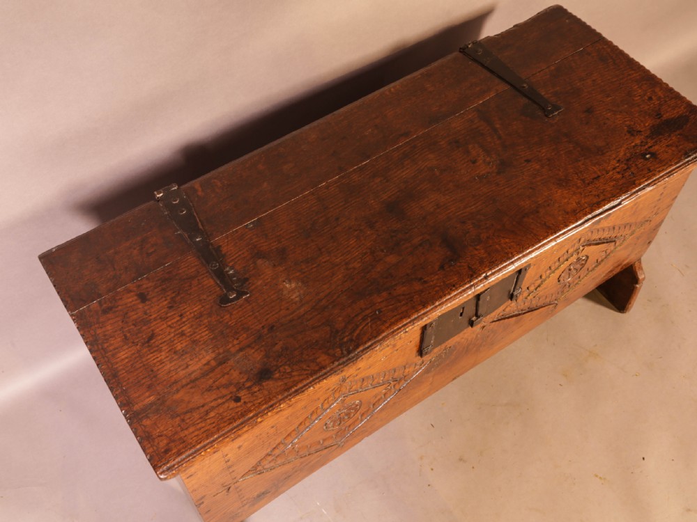 A 17TH CENTURY 5 PLANK COFFER View VII