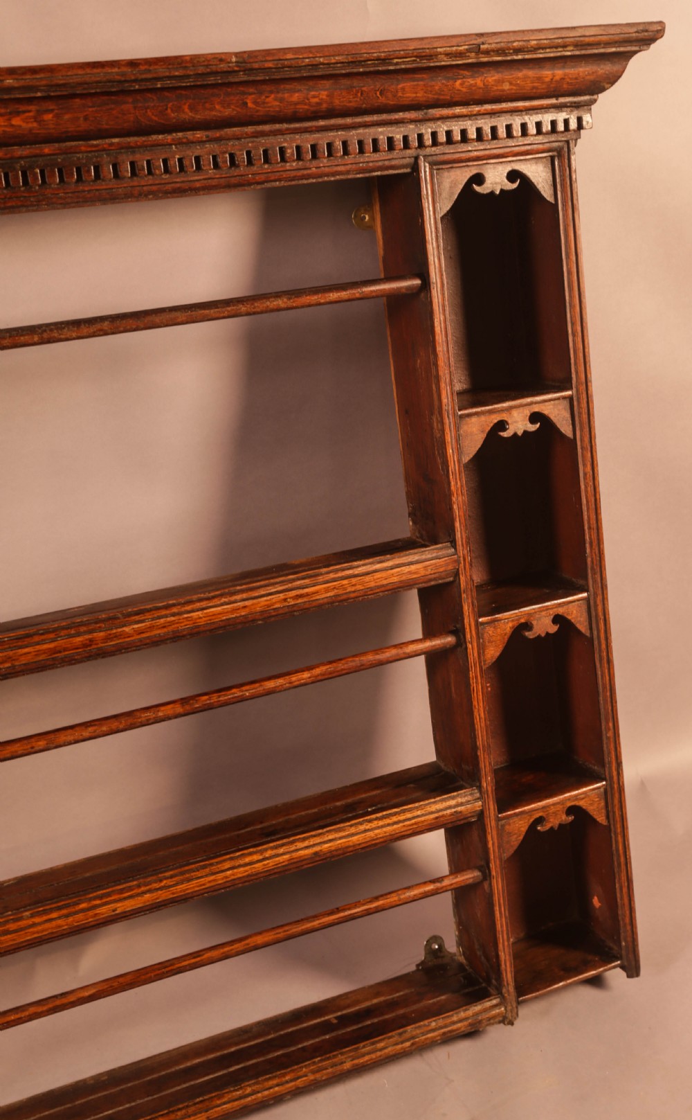 18th century Plate Rack in Oak View III