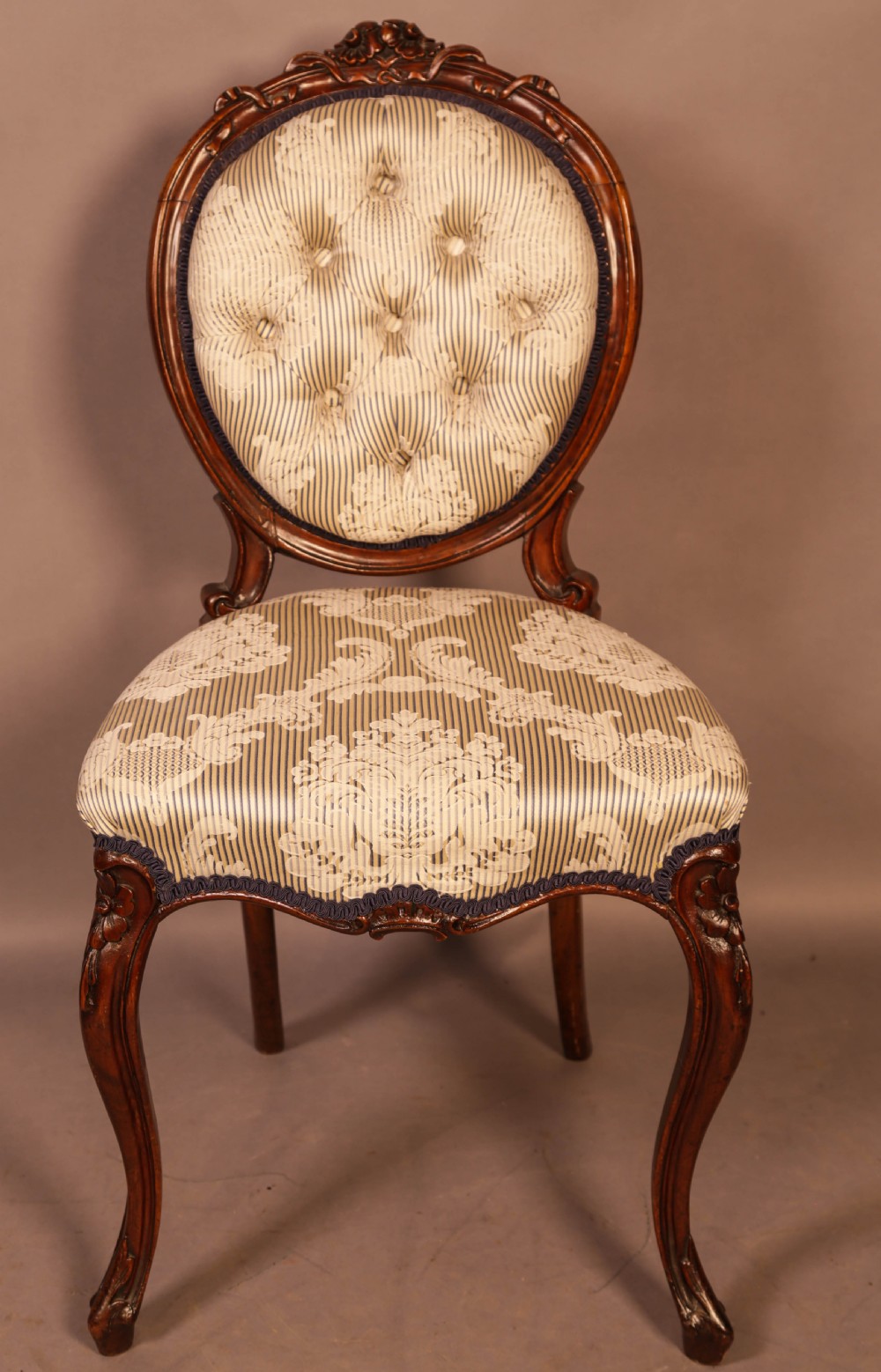 A Fantastic Set of 6 Victorian Walnut Dining chairs View IV