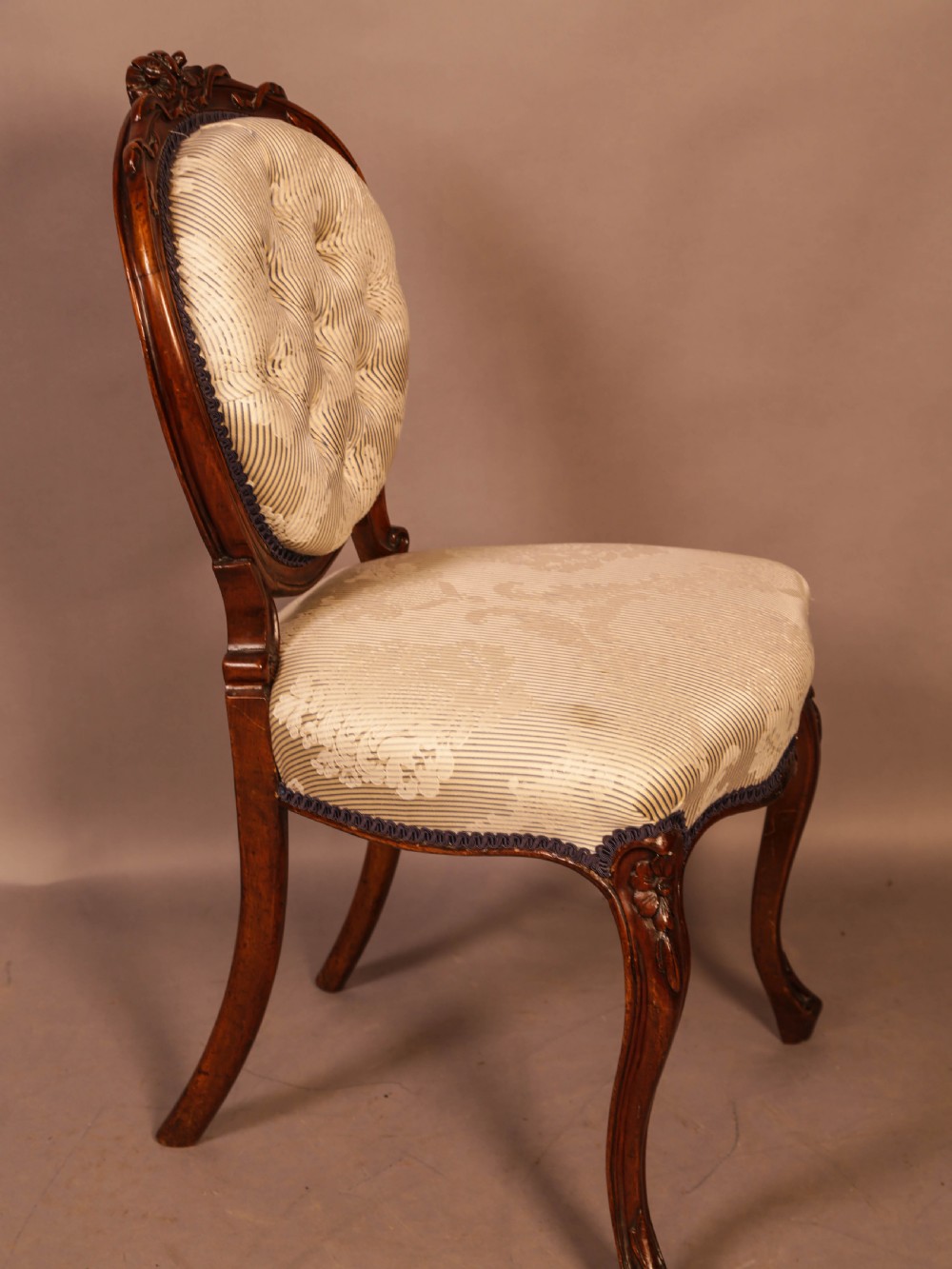 A Fantastic Set of 6 Victorian Walnut Dining chairs View VI