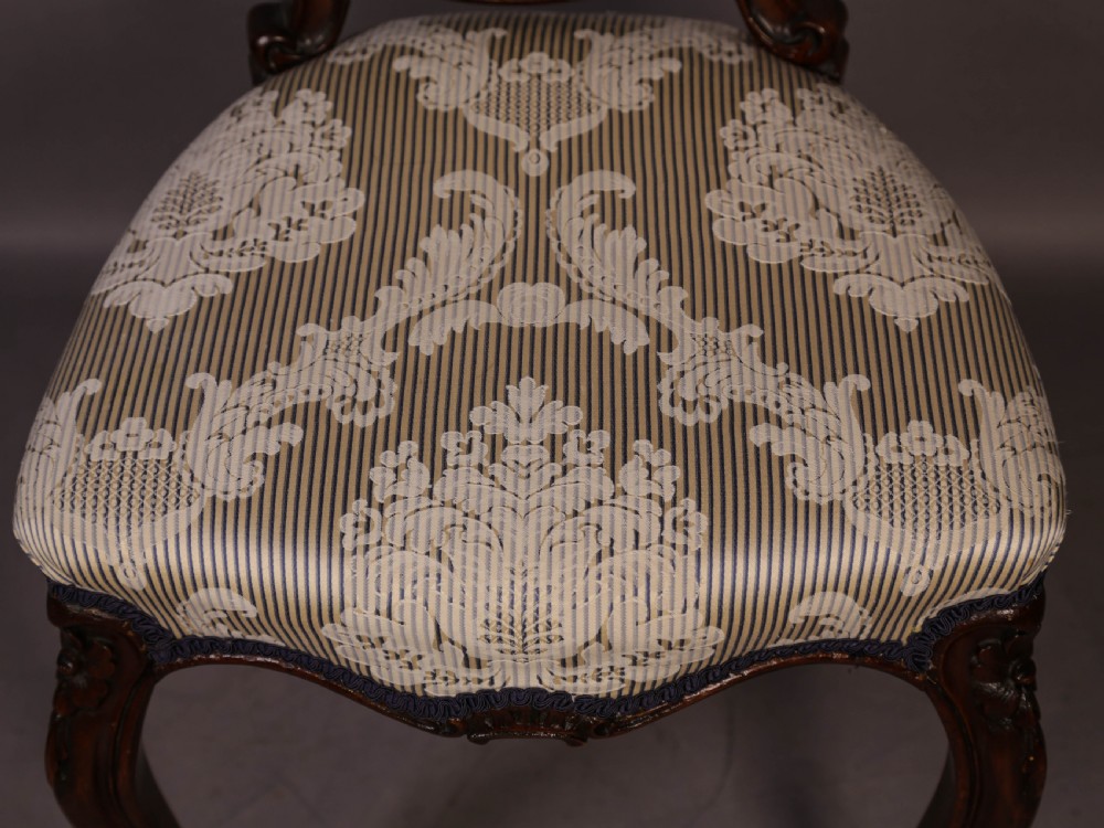 A Fantastic Set of 6 Victorian Walnut Dining chairs View XI