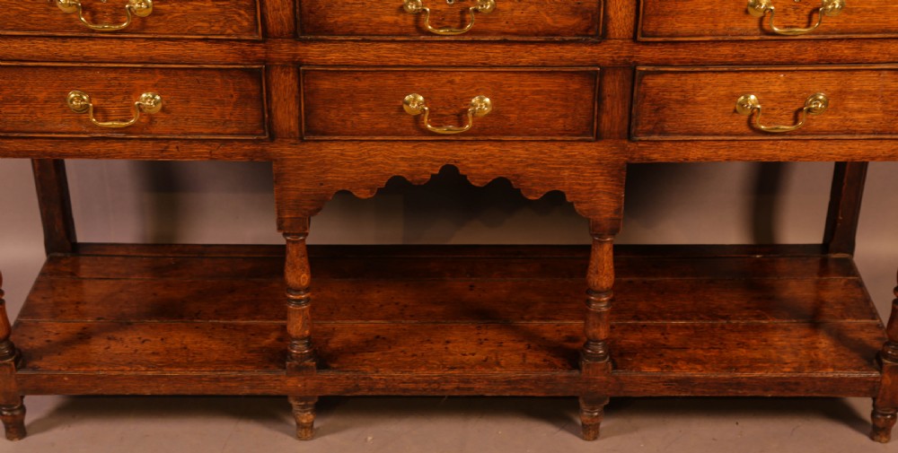 A Good Georgian Oak Dresser View VI