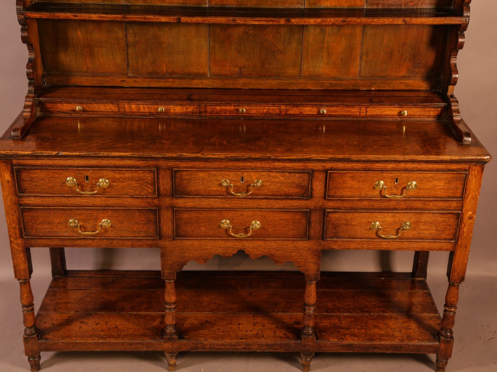 A Good Georgian Oak Dresser View VII