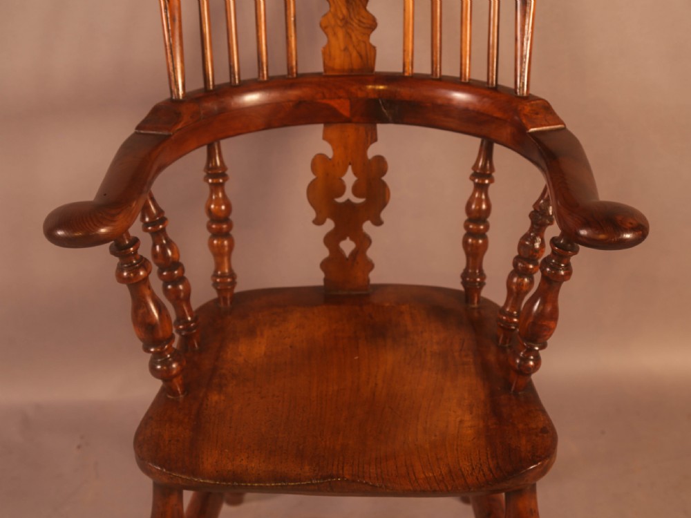 A Very Good 19th century Broad Arm Yew Windsor Chair View IV