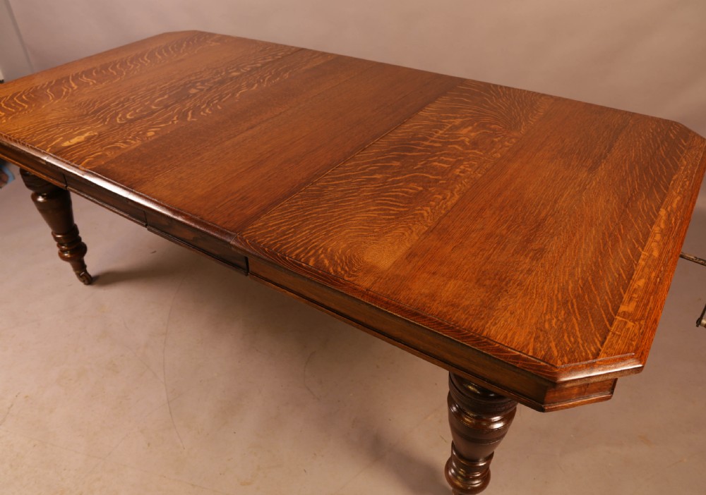 Oak Extending Dining Table 2 leaves View II