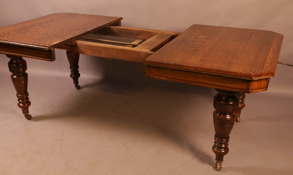 Oak Extending Dining Table 2 leaves View VIII