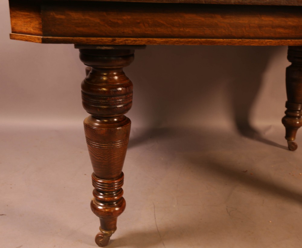 Oak Extending Dining Table 2 leaves View XIII