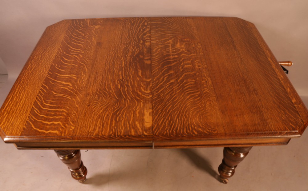 Oak Extending Dining Table 2 leaves View XVI