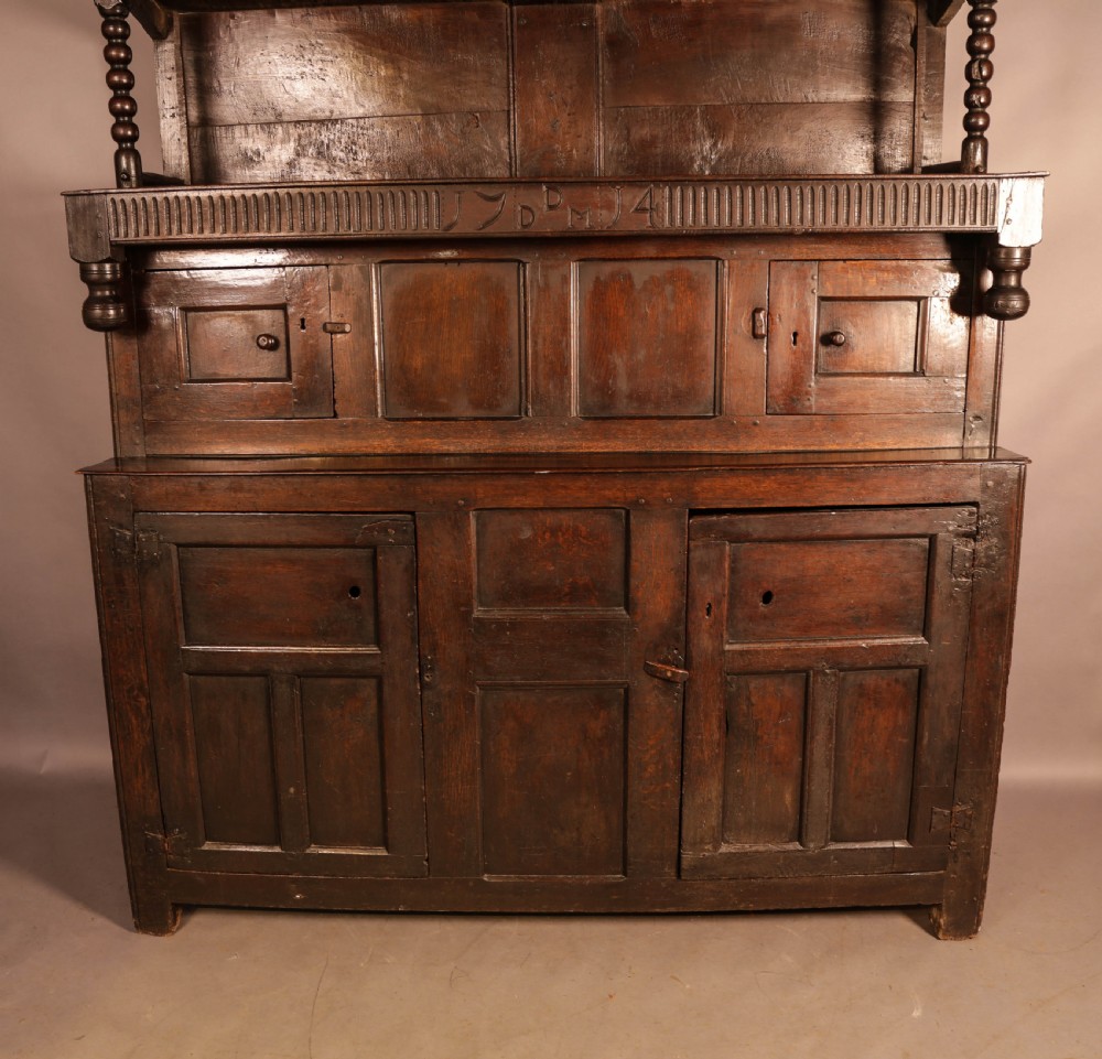 Rare 18th century Tridarn c 1714 View II