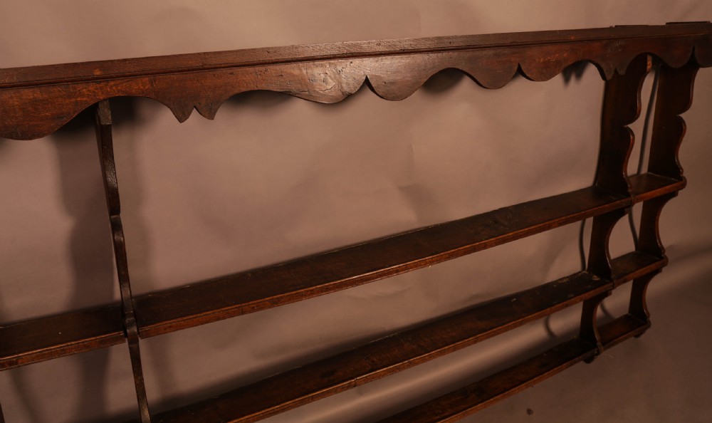 A Large 18th century Plate Rack in Oak View IV
