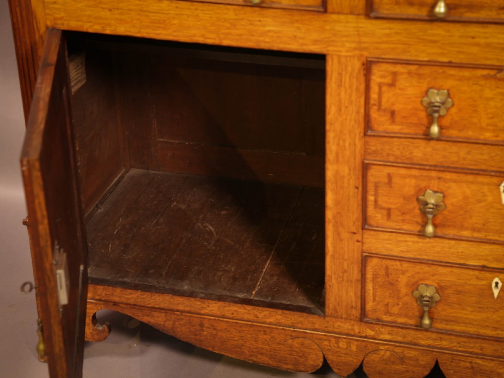 A Good Welsh Dresser circa 1820 View VII