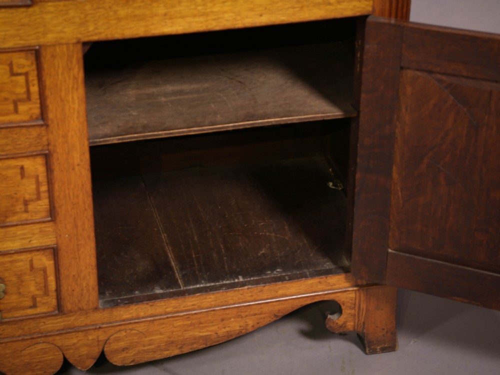 A Good Welsh Dresser circa 1820 View VIII