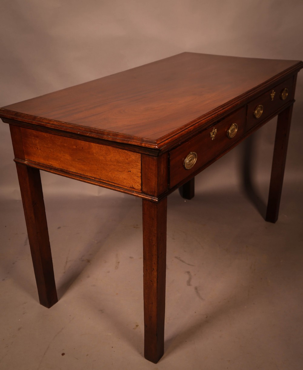 An 18th century serving table in Mahogany View IV
