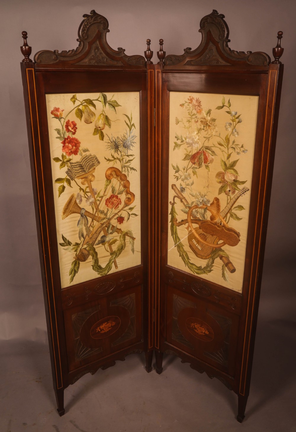 A Super 2 fold screen needle work music and flowers