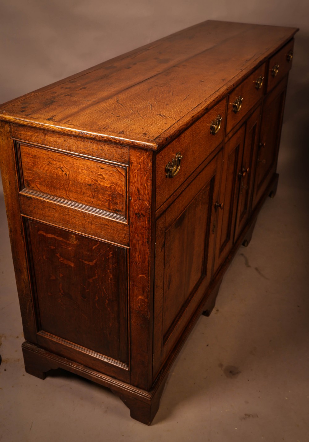 A Georgian Oak Serving Dresser c 1800 View III