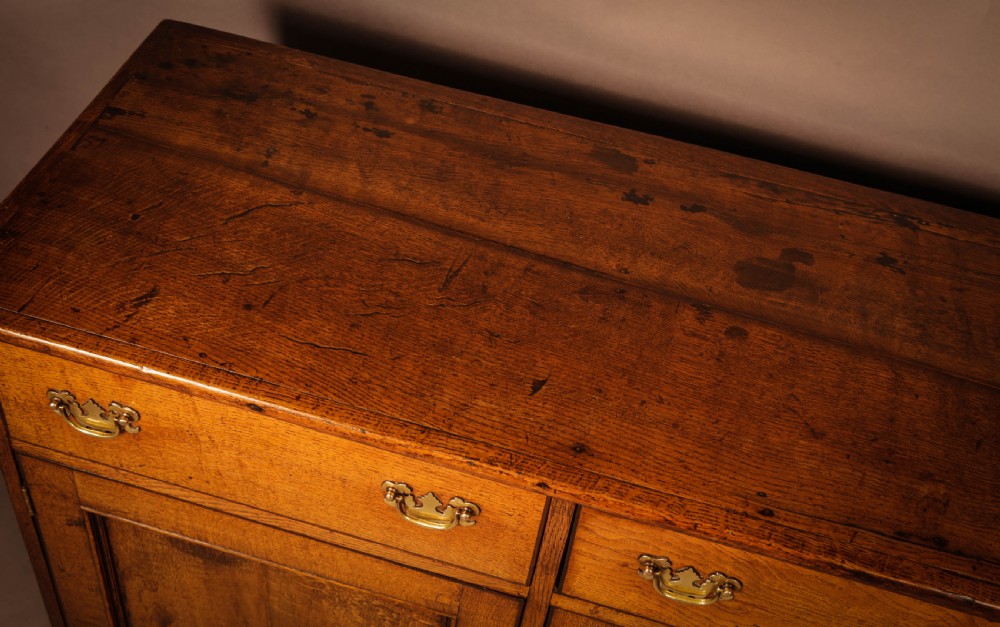 A Georgian Oak Serving Dresser c 1800 View VII