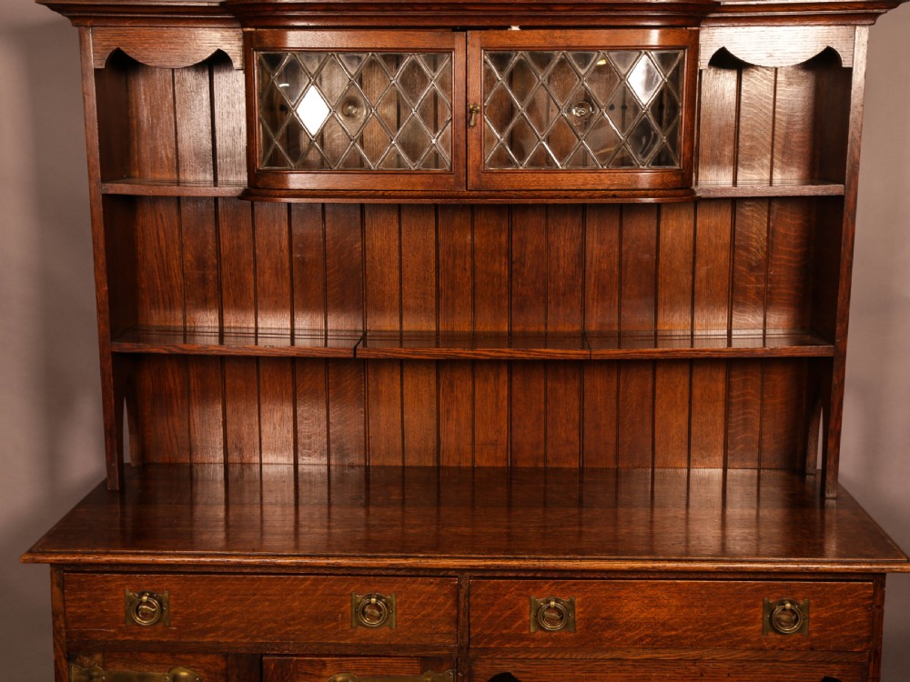 Arts and crafts Dresser in Oak View III