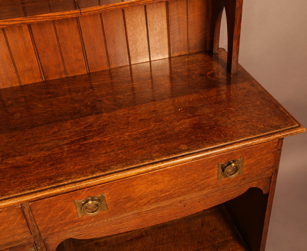 Arts and crafts Dresser in Oak View X