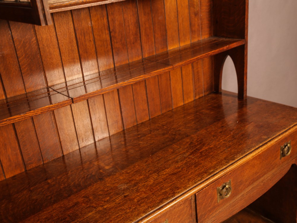 Arts and crafts Dresser in Oak View XI