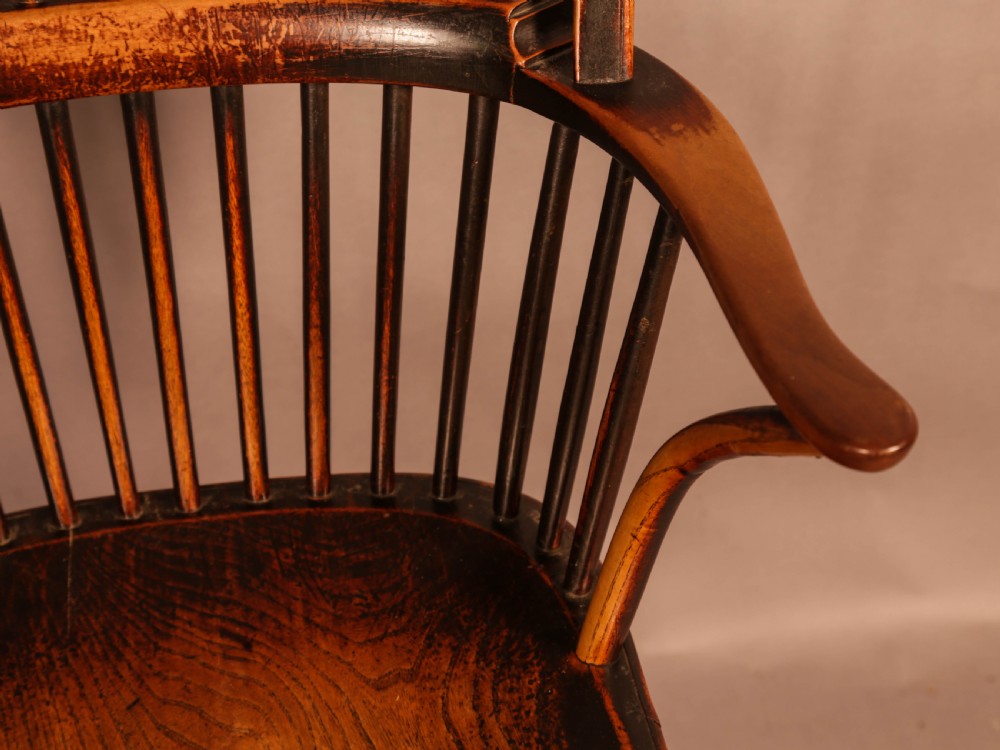 A Thames Valley Yew Wood Windsor Chair View X