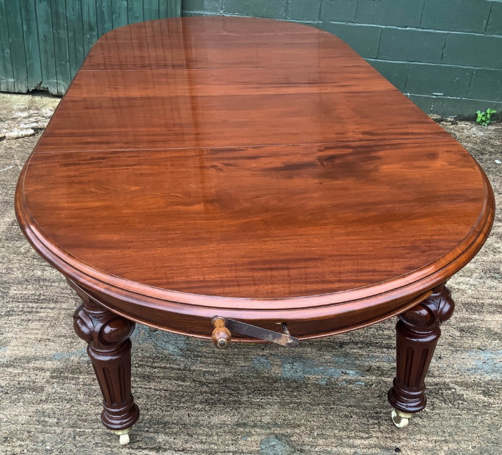 Super Quality Victorian Mahogany Extending Dining Table seats 14 View VIII