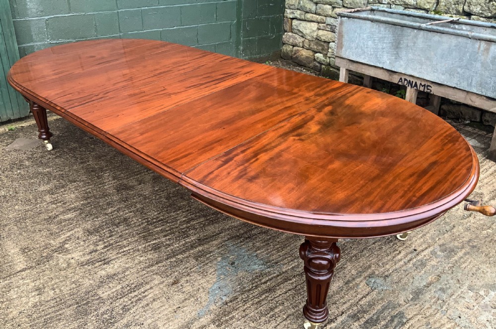Super Quality Victorian Mahogany Extending Dining Table seats 14 View XI