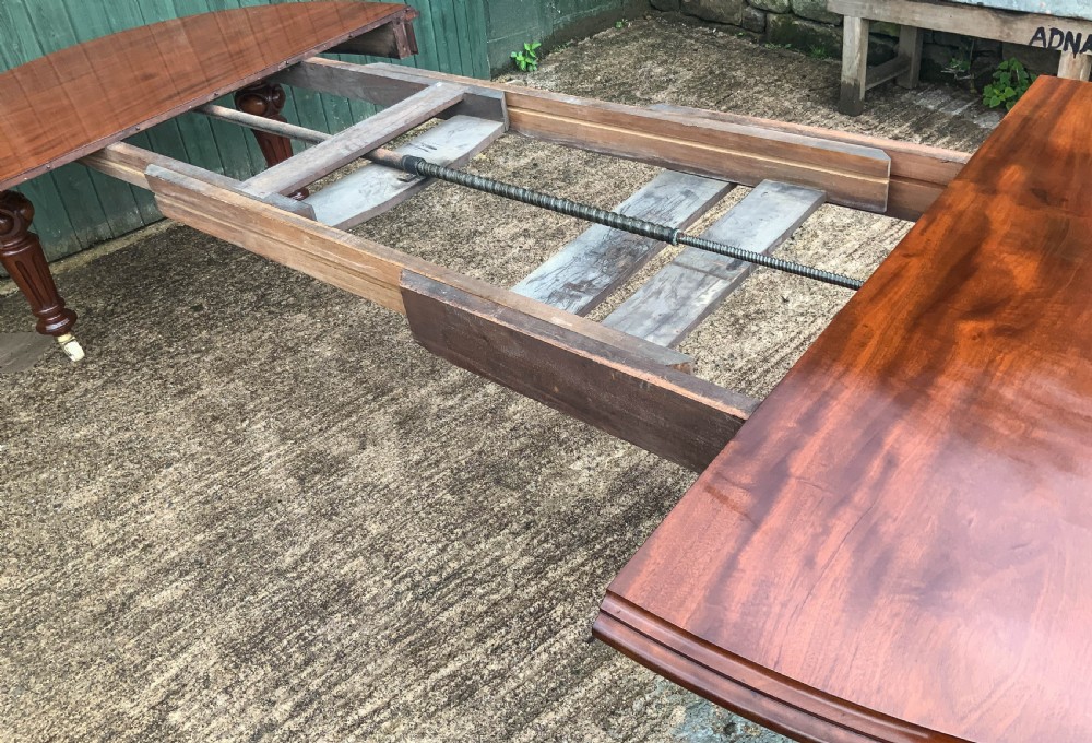 Super Quality Victorian Mahogany Extending Dining Table seats 14 View XIV