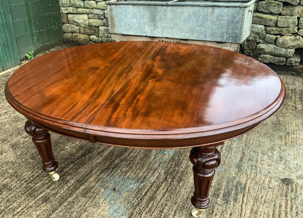 Super Quality Victorian Mahogany Extending Dining Table seats 14 View XVI