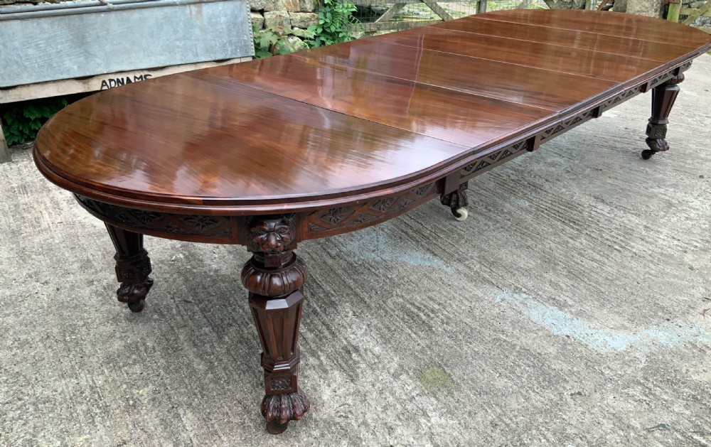 Impressive Victorian Mahogany Extending Dining Table seats 12 View VIII