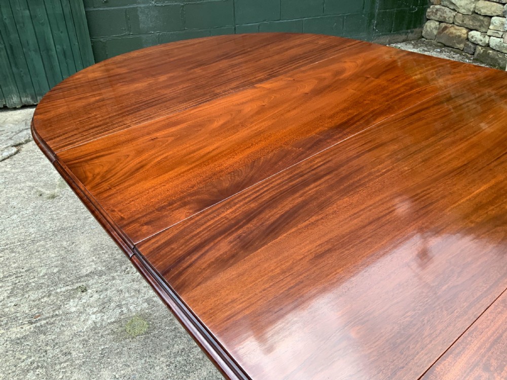 Impressive Victorian Mahogany Extending Dining Table seats 12 View IX