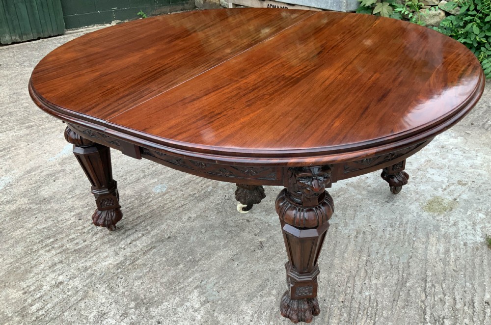 Impressive Victorian Mahogany Extending Dining Table seats 12 View XV