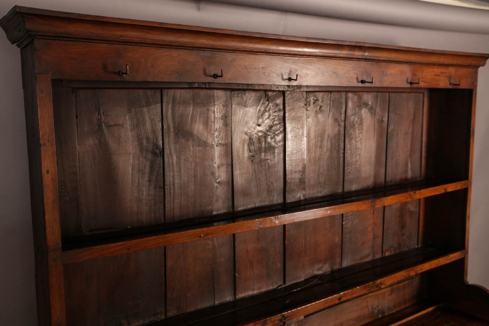 A Good 18th century Oak Dresser View IV