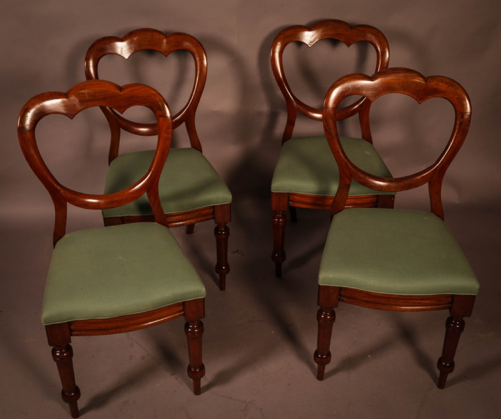 A Set of 4 Victorian Mahogany Balloon Back Dining Chairs View II