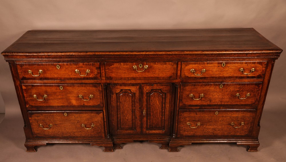 A good Georgian Oak Serving Dresser View III