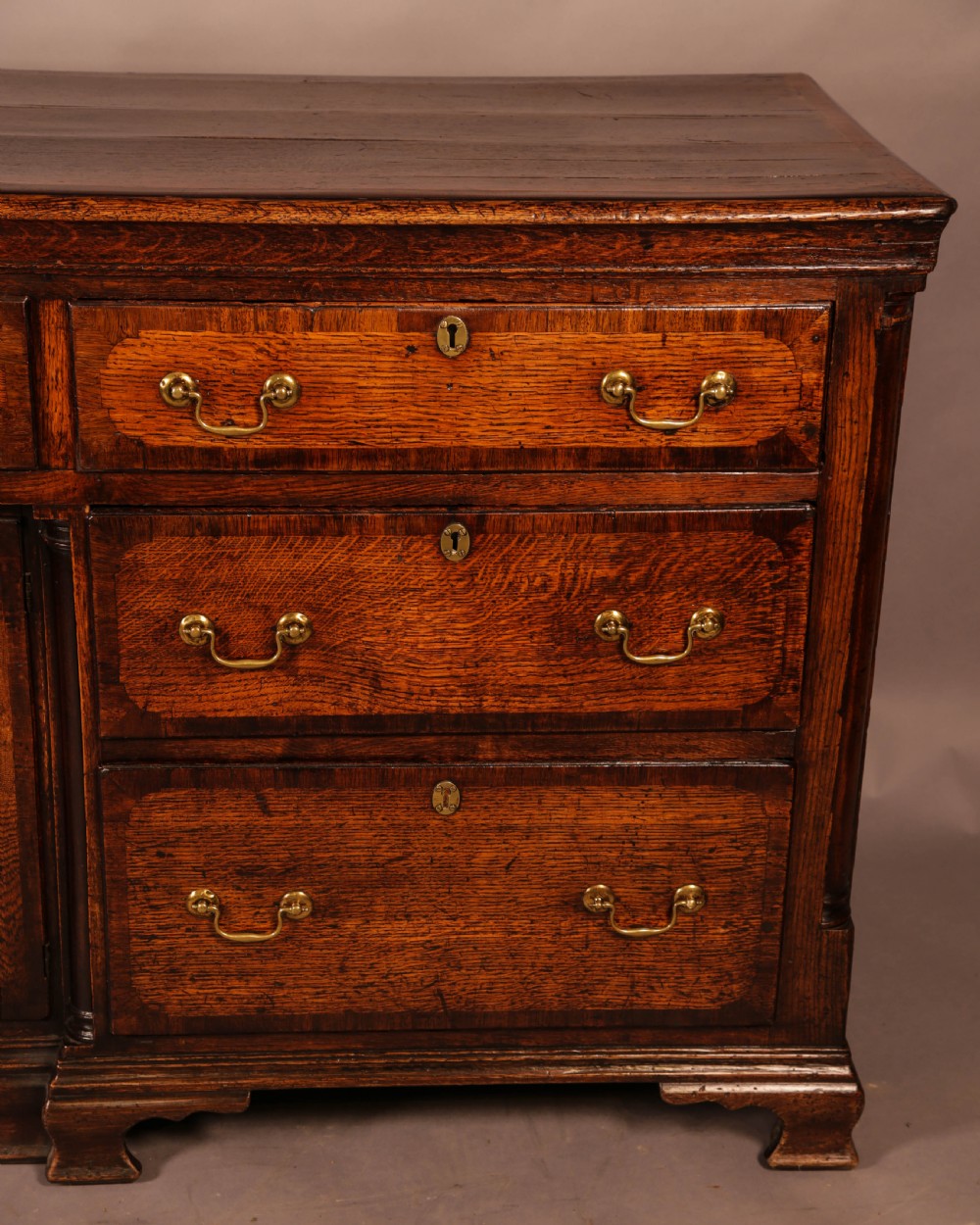 A good Georgian Oak Serving Dresser View IV